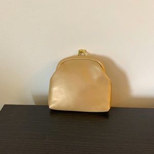 Vintage Gold Faux Leather Kiss Lock Crossbody Bag with Chain Strap